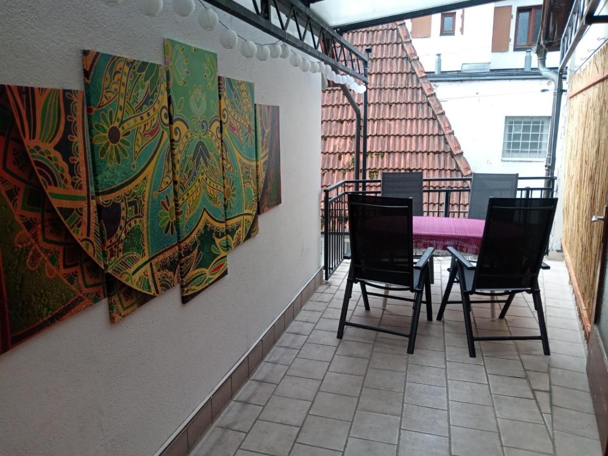 Altstadt, Hirsch Apartment